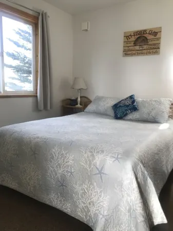 LA SERENA  A HOMER SEASIDE COTTAGE