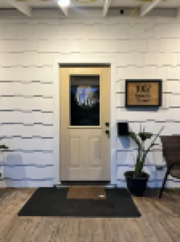 Spacious townhome convenient to everything! Great rates!! ⭐⭐⭐⭐⭐