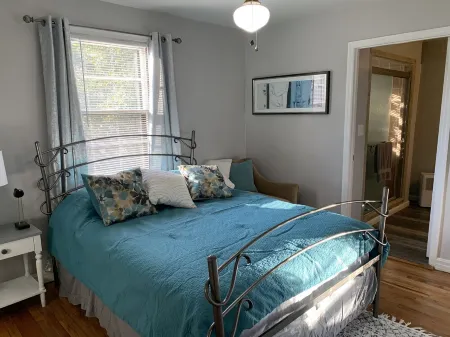 Harmonious and inviting home- 3 bed, 2 bath ranch