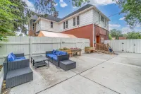 Trendy Dwntn Loveland Condo-Pets Welcome- Close to Rocky Mountain National Park!