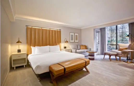 薩拉託加旅館，希爾頓啟繽精選