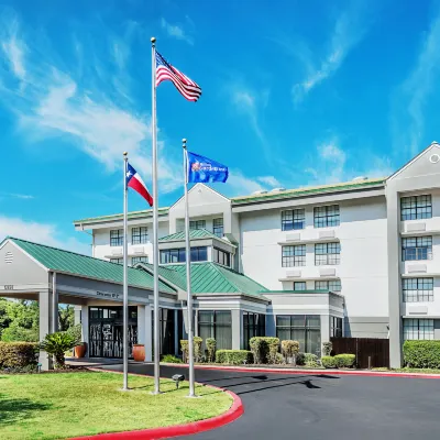 Hilton Garden Inn San Antonio Airport Hotels near Phil Hardberger Park