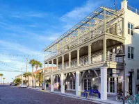 Berkeley Beach Club Hotels in Tierra Verde