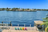 Views-Views-Views!  Intracoastal Waterfront Property Walking distance to Beach