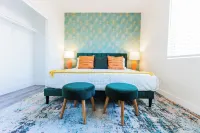 Desert Paradise: 6 King Bed, Resort Pool & Game