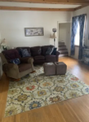 Charming Cottage at the Edge of Town