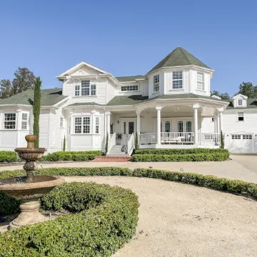 Heated Pool 40' Waterslide, Spa, Sauna, 5Beds 5Baths