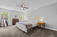 New Pines Retreat - Brand New Home! Hotels near Hyland Golf Club