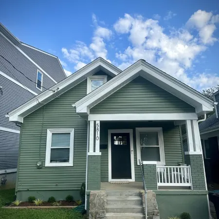 The Ridge Retreat - Walkable and HGTV designed!