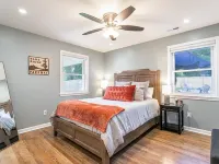 The Pisgah Portal is located 1 Mile from the Entrance of Pisgah National Forest! Hotels in Boyd