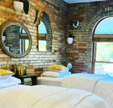 City Treehouse Loft & Balcony - Old Town Lansing