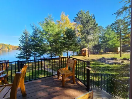 Lake view cabin 4 bedroom. Post lake Wi