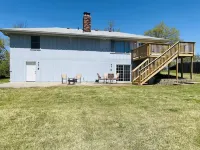 Modern Oasis Near the Legends - Spacious home with games, patio, deck and more! Hotels in der Nähe von Legends Outlets Kansas City