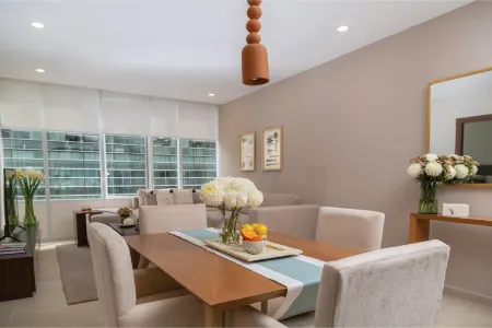 Botticelli Tower by the Local Way Отели рядом с достопримечательностью «Centro Banamex»