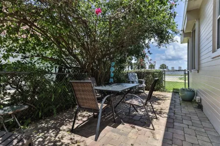 Cozy Cottage on the River Отели рядом с достопримечательностью «Lavender Fields Day Spa»