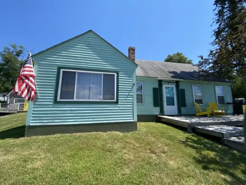 Quoddy Cottage over looking Passamaquoddy Bay Hotels in Eastport