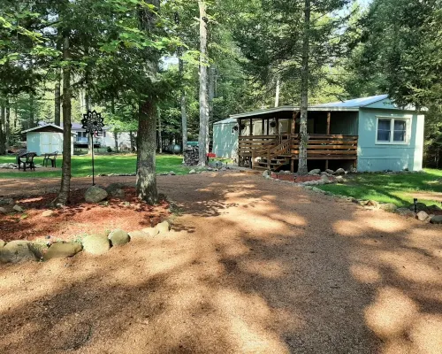 Cozy nestled in quiet neighborhood. On snowmobile and ATV trail. Hotels in St. Germain