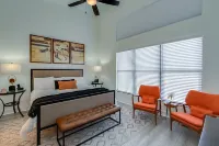 Luxurious 3 BR Distillery District Townhouse - Eight Belles