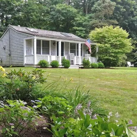 Adorable cottage on Cape Cod's  historic Rt 6A