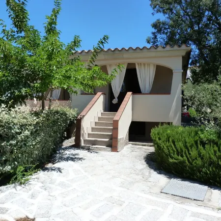 Private Villa with Large Garden & Veranda – Relaxation & Comfort in Budoni