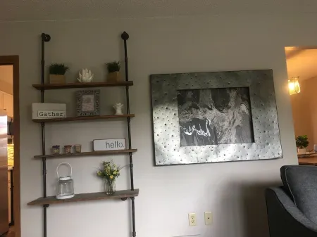 Warm and cozy property<br>2 miles to Mayo and St. Mary’s. 4 bedrooms, 3 bathrooms.<br> Отели рядом с достопримечательностью «Каскейд Медоу Уэтлендс»