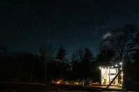 Container Cabin in the Catskills [Field]