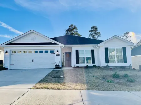NEW MODERN Ranch-Style home — minutes from the course ! ⛳️