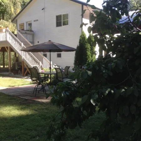 Canyon Loft. Not Too Far, Not Too Close. Private Stay.  STR # 000795