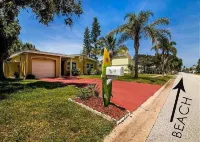 Tiki Oasis: 3B/2B Private Pool Home Sleeps 8