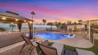 Unique 4-Bed, 3-Bath House with Pool, Hot Tub, Arcade and Hi-Spd Wifi - Private Pools
