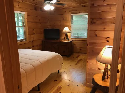 Spring Special — Book 2 Nights 3rd Free — Log Cabin with Privacy+ Firepit