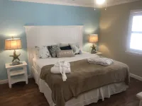 Tiki Garden Getaway SPA and outdoor living. Close to beaches without the costs!!