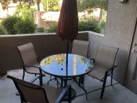 Relaxing 2 bedroom Condo w/ heated pool, spa & gym