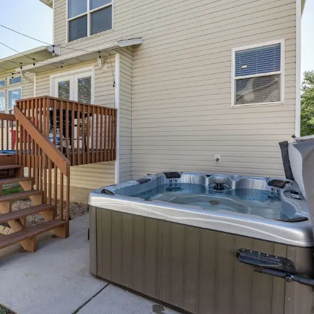 New! Quilters Retreat, Hot Tub, Northern Utah