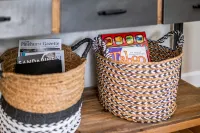 SoPi Cottage - Walk to Town - King Bed
