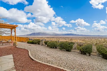 Relaxing, comfortable home for entertaining or enjoying the view