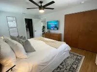 Guesthouse Retreat – Private Pool & King Suite