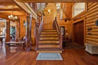 Luxury Lakefront Estate on 138 Acres -  Pickleball, Reunions & Weddings - 5-Star