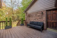 Cozy/Luxe Countryside Estate on Private Grounds in South CLT- King Suite! Hotels in Marvin