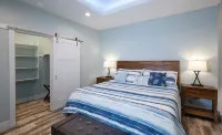 3 BR/3BA vacation home- minutes from the beach!