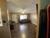 Cheerful 2 bedroom home, King Suite, Wi-Fi