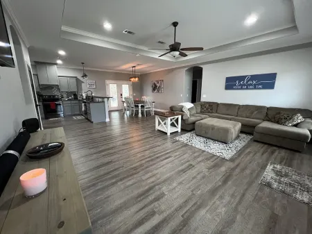 Beautiful lake home just minutes from Sam Rayburn, in Rayburn Country!