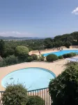 Joli Petit Mazet Avec Terrasse en Pleine Nature