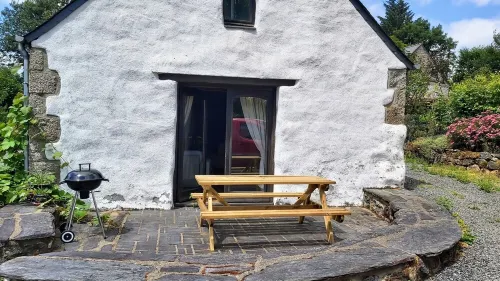 Le Gîte "les Sources de Guerzouil" Vous Accueille Dans son bel Écrin de Verdure