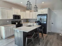 Fam-tastic Roomy Getaway Near Prospect Meadows Hotels in Marion