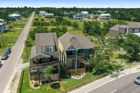 Luxury Beach Front Home!!! Отели рядом с достопримечательностью «Long Beach Yacht Club»