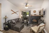 Recently remodeled ski condo--Directly adjacent to the Beaver Creek Shuttle Bus!