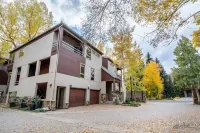 Superb 3 Br Townhome in Cascade Village w/Bikes, Shared Spa, Sauna & Cold Plunge