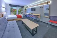 City Express by Marriott Ciudad de México Plaza Central Templo Expiatorio a Cristo Rey附近的飯店