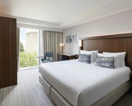 Courtyard Oxford City Centre Hotels in Oxford